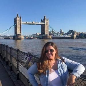 Meet your Posher, Caitlin